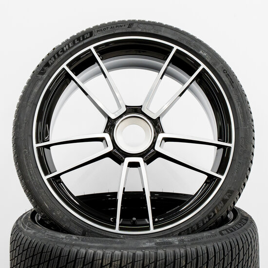 Porsche 992 20/21 inch 911 Turbo S complete winterbandenset, bicolor.
