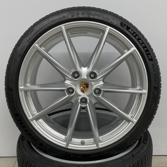 20/21 inch Porsche 992-1 Carrera S winterwielenset gespoten in zilvergrijs