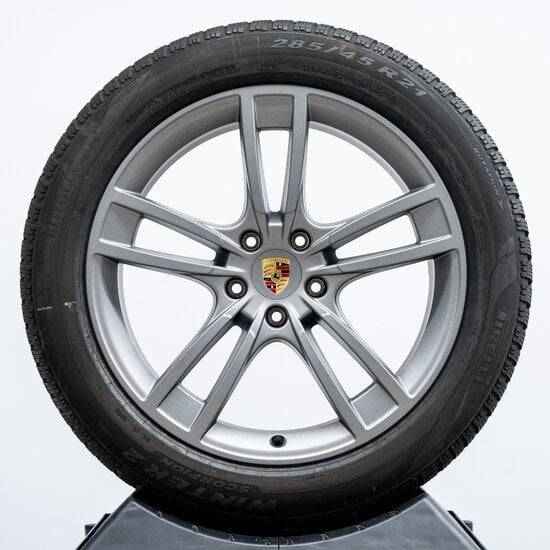 21-inch Cayenne Turbo winterwielenset, Vesuvius grijs gespoten