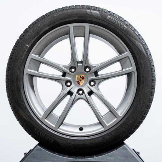 21-inch Cayenne Turbo winterwielenset, Vesuvius grijs gespoten