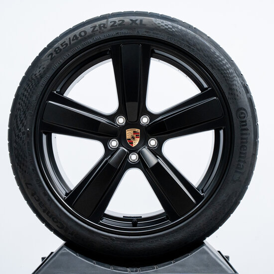22 inch Porsche Cayenne Coupé E3-II Exclusive Design Sport zomerwielenset in zwart zijdeglans