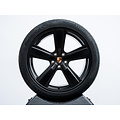 22 inch Porsche Cayenne Coupé E3-II Exclusive Design Sport zomerwielenset in zwart zijdeglans