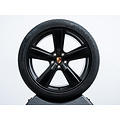 22 inch Porsche Cayenne Coupé E3-II Exclusive Design Sport zomerwielenset in zwart zijdeglans