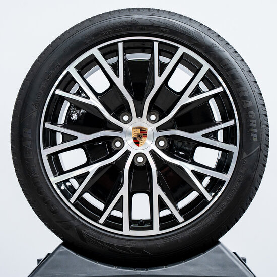 20 inch Taycan Turbo S Aero Design winterwielenset zwart gespoten (hoogglans)
