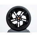 21 inch Taycan Exclusive Design zomerwielenset zwart gespoten (hoogglans) met zwart gespoten aeroblades (hoogglans)
