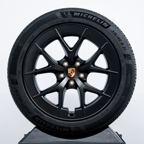 Cayenne E4 Demoset, 21 inch RS Spyder Design complete winterwielenset zwart gespoten (zijdeglans)
