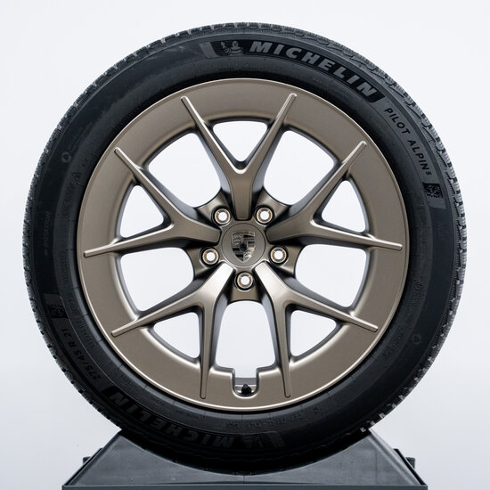 Cayenne E4 Demoset, 21-inch RS Spyder Design winterwielenset, gelakt in zwart (hoogglans) met glanzende voorvlak - Copy