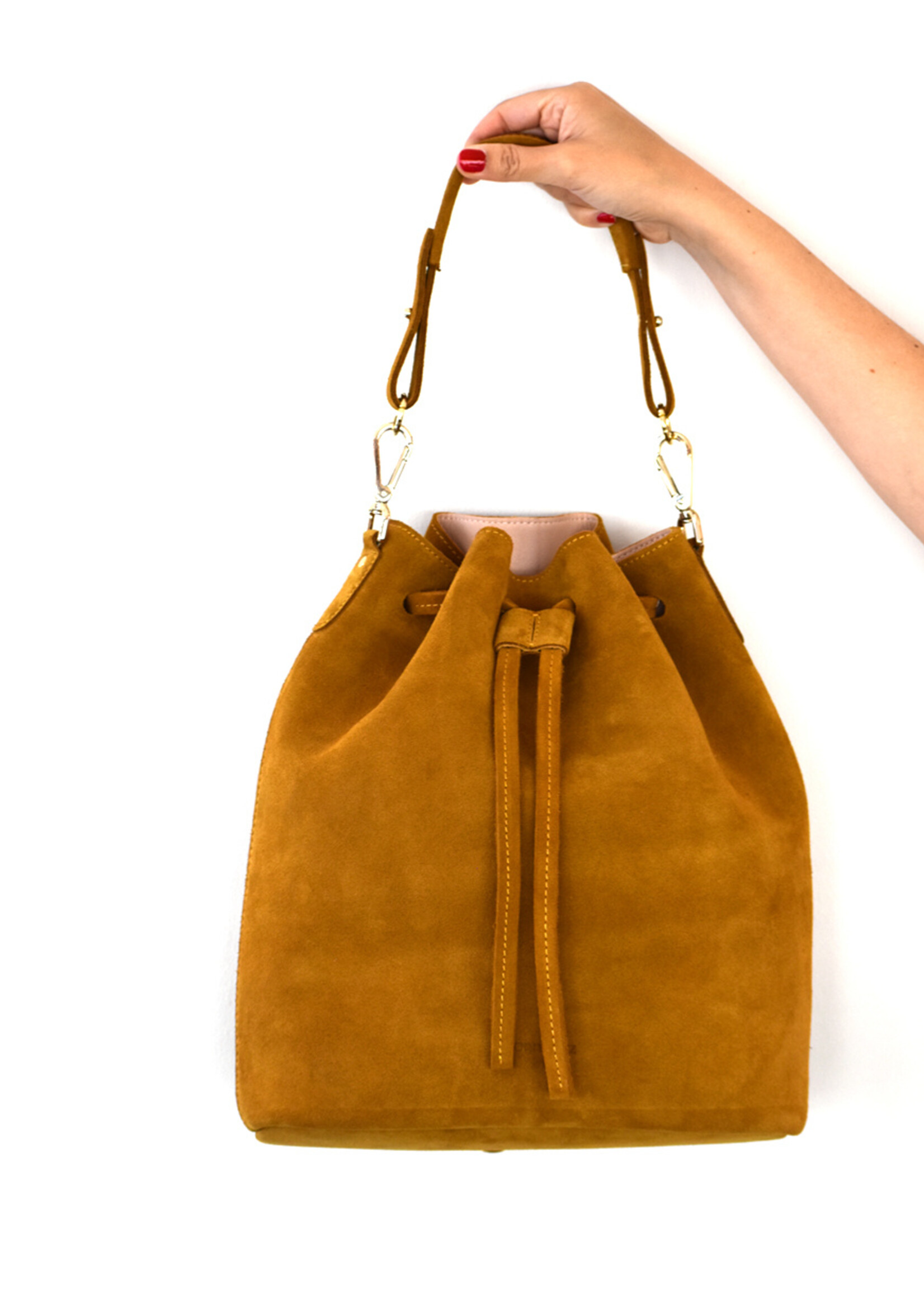 Ann Kurz Saku Beuteltasche Suede Ochre