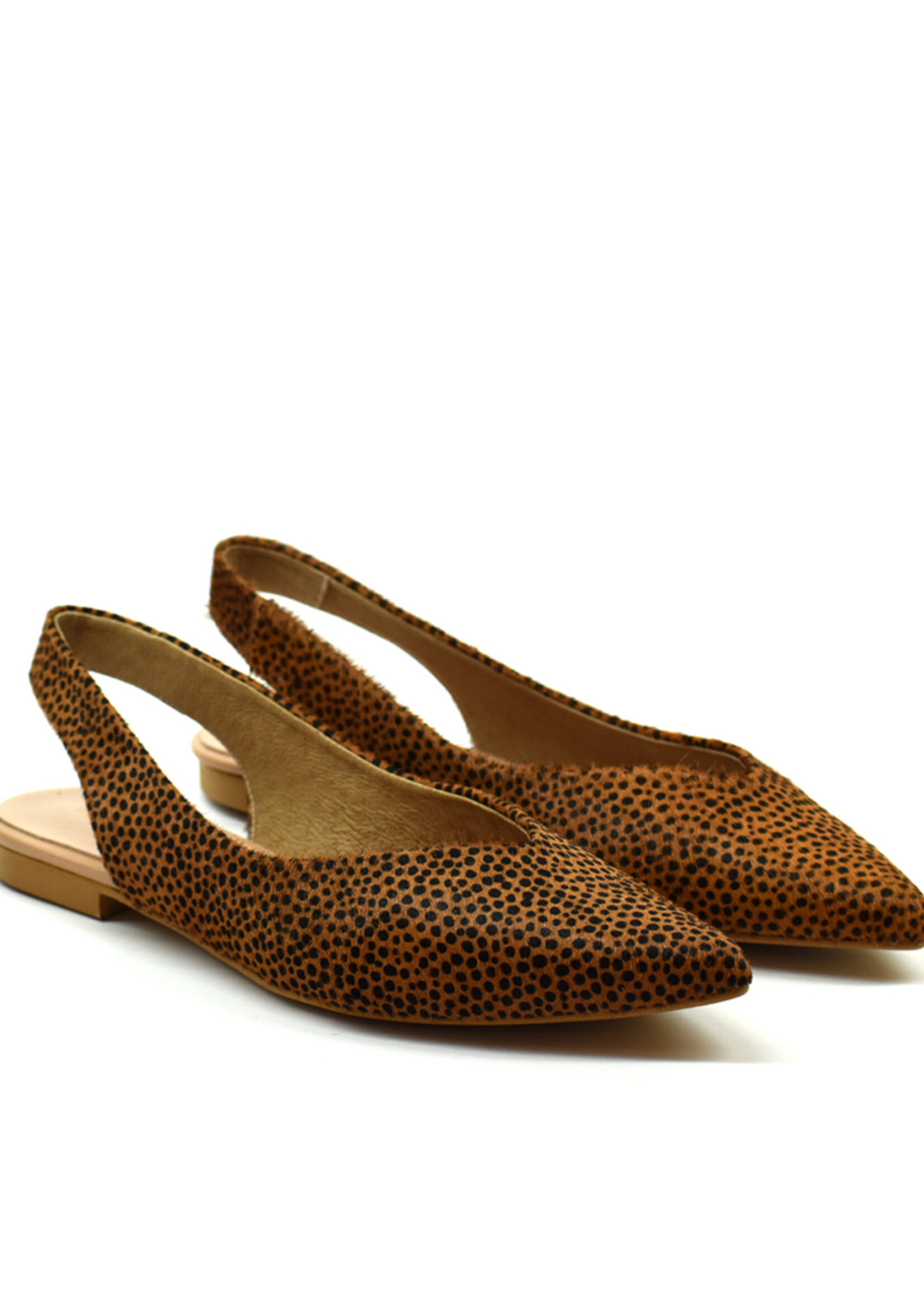 Spitziger Sling Back Animal Print Camel