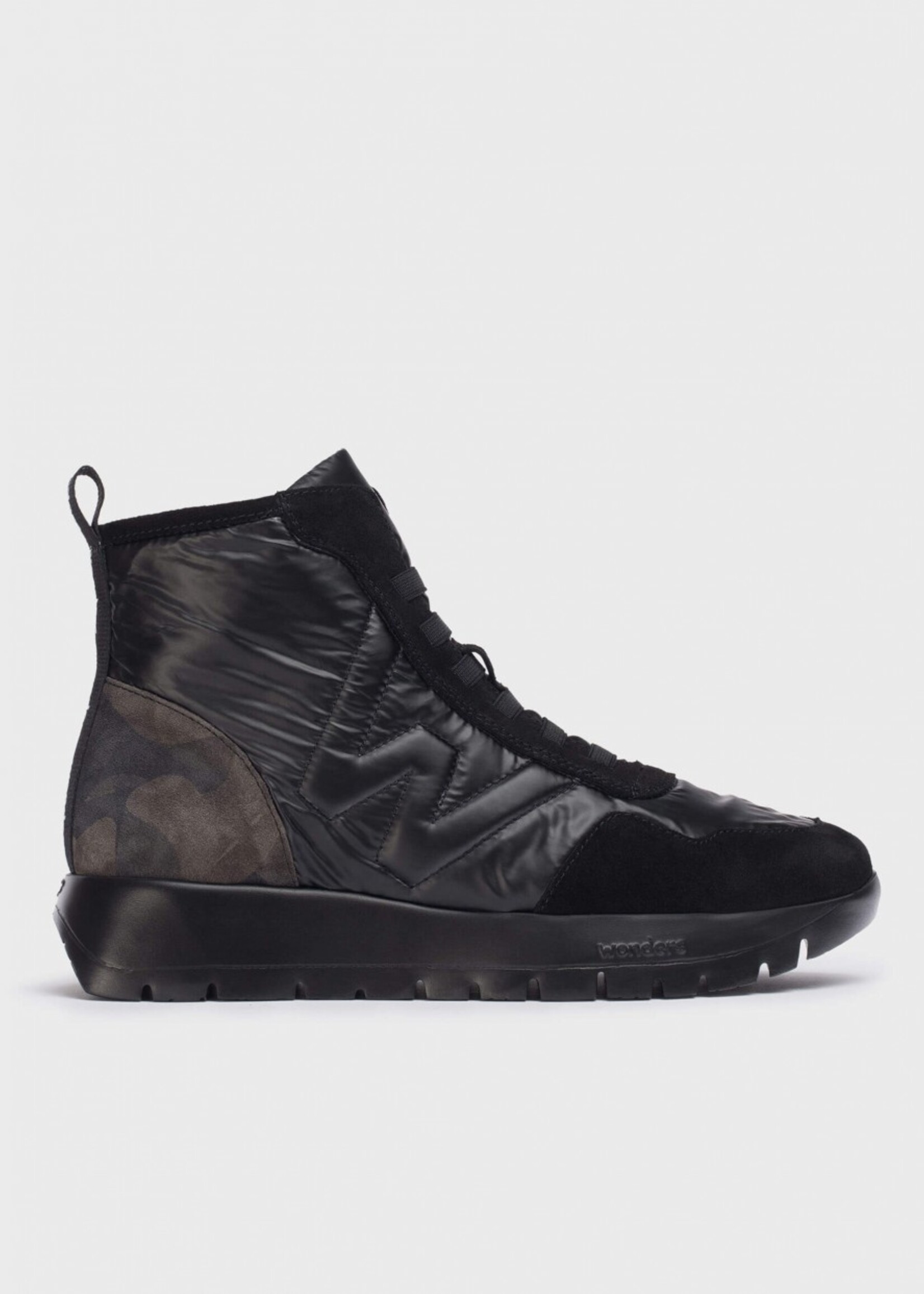 High Top Sneakers Trend Black