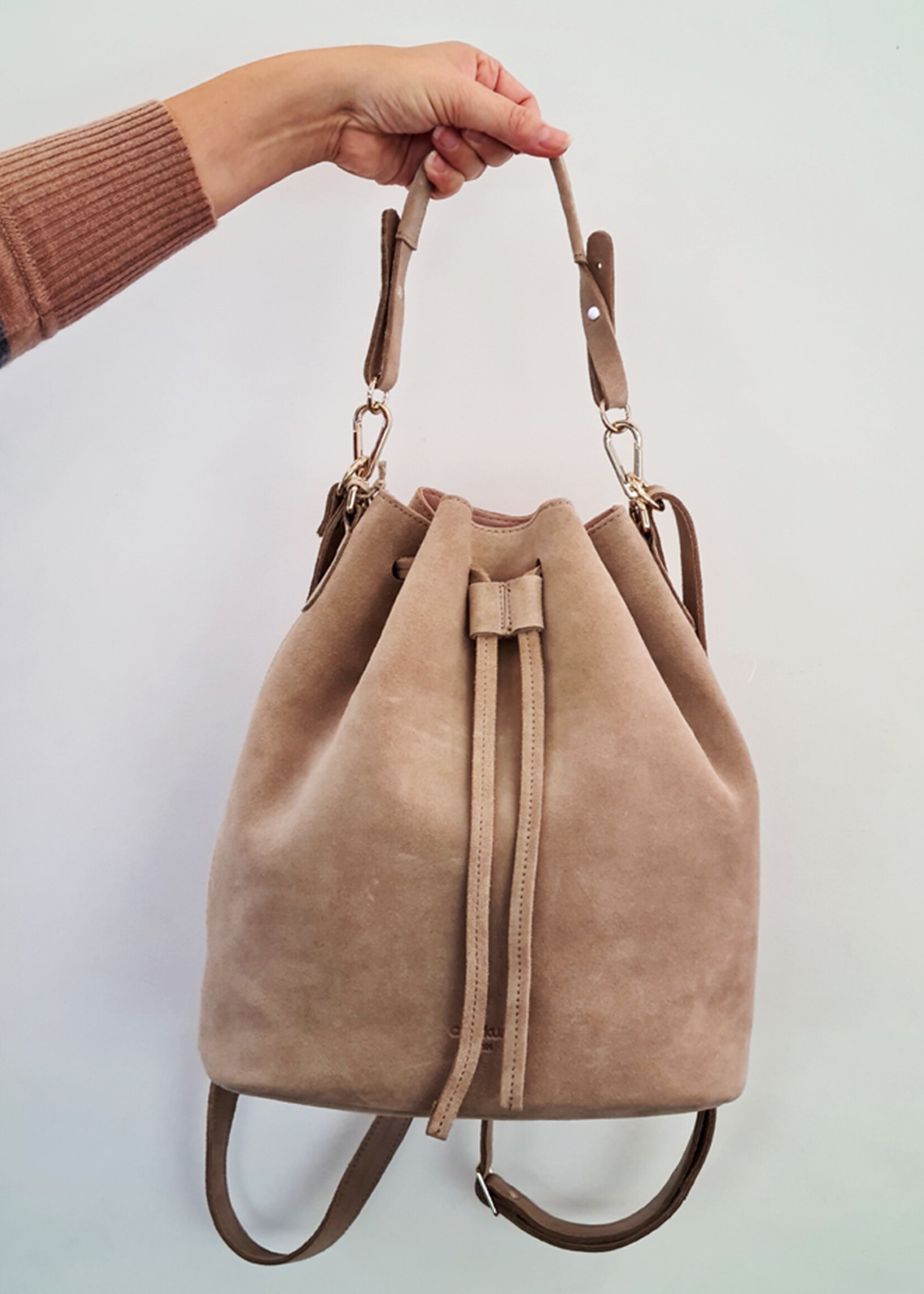 Ann Kurz Saku Beuteltasche Suede Sand