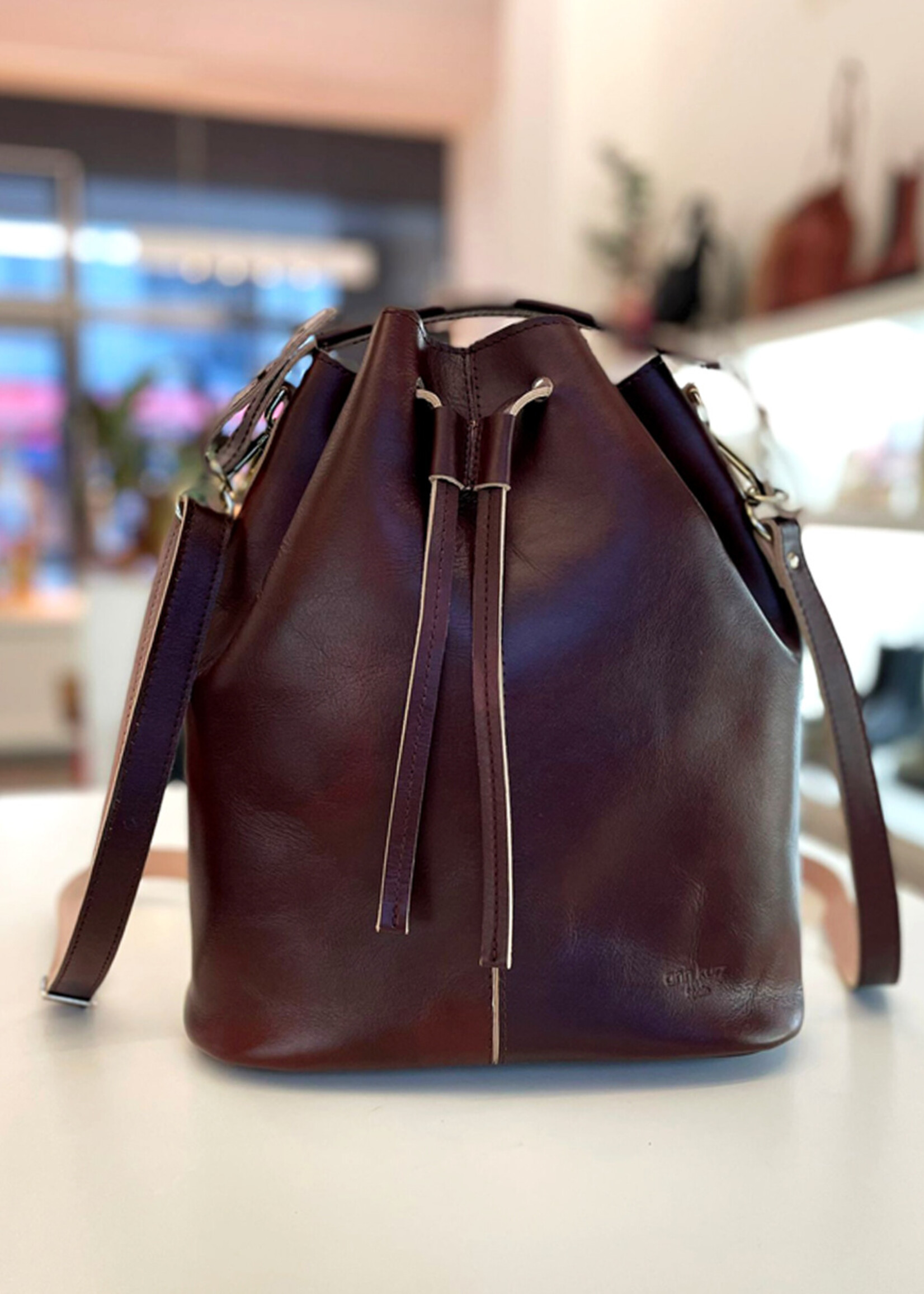 Ann Kurz Beuteltasche Vegetal Leather Mogano