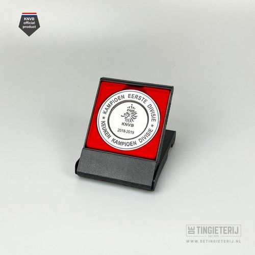 De Tingieterij Miniatuur Kampioensschaal KeukenKampioenDivisie 18/19