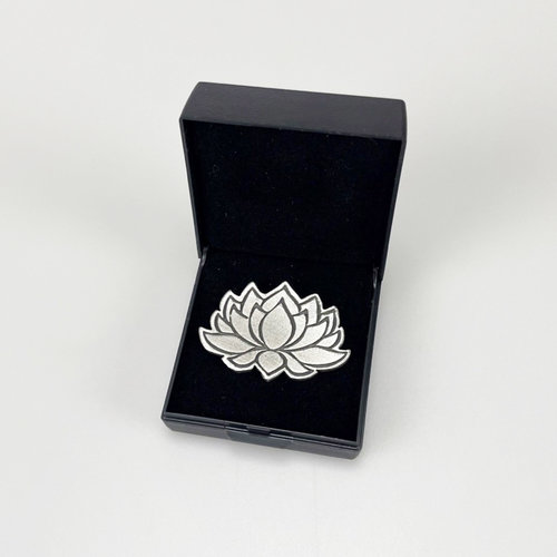 De Tingieterij Brooch - Lotus Flower
