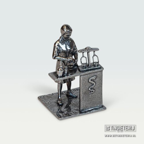 De Tingieterij Apothekerassistent De Tingieterij Apothekerassistent