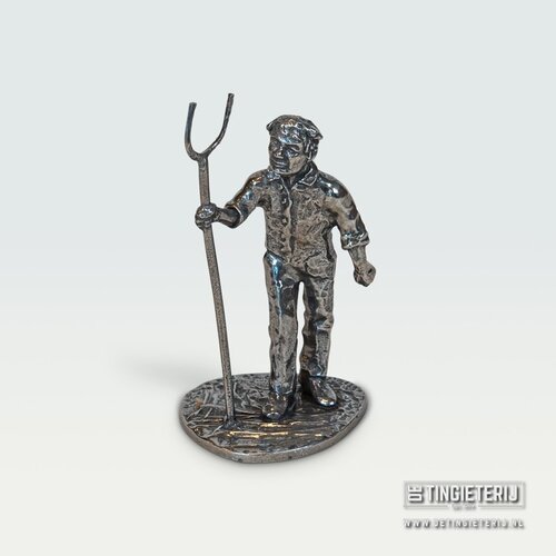 De Tingieterij Boer met gavel De Tingieterij Boer met gavel