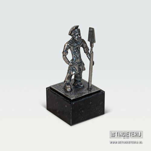 De Tingieterij Pizzabäcker mit Shooter De Tingieterij Pizzabäcker mit Shooter