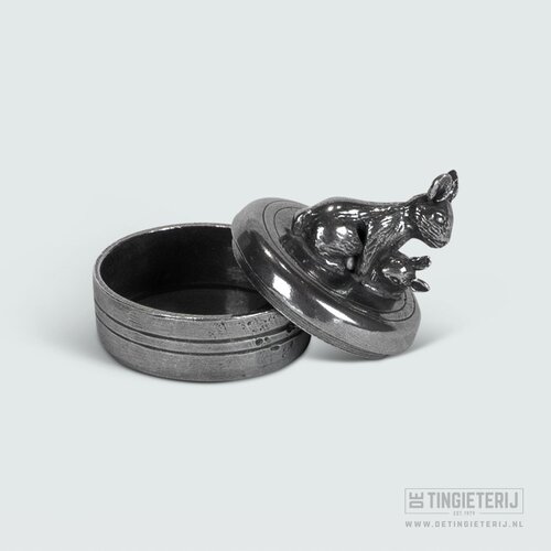 De Tingieterij Pewter Tooth Box with Rabbits – Baby & Birth