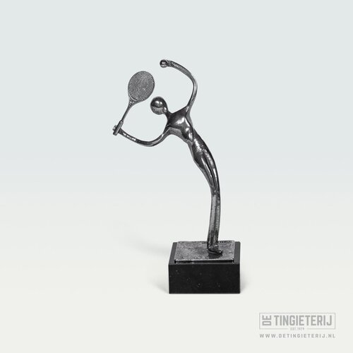 De Tingieterij Tennis-Skulptur aus Zinn – Moderne Sportfigur