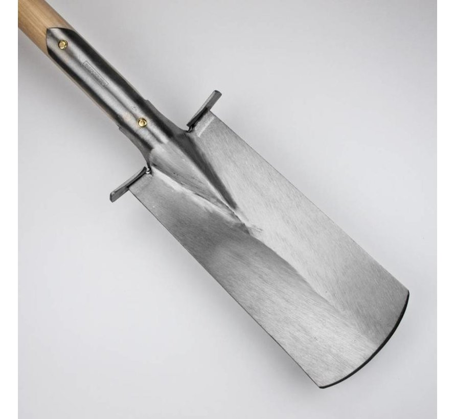 Smalle spade met steps