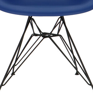 POPfurniture POP Stuhl DAR Schwarzes Untergestell Dunkelblau