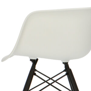 POP Stol DAW Mørkt Chassis Hvid POPfurniture POP Stol DAW Mørkt Chassis Hvid