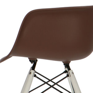 POP Stol DAW Vit Bas Brun POPfurniture POP Stol DAW Vit Bas Brun