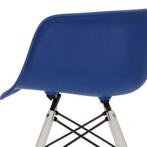 POPfurniture Chaise POP DAW Pieds Blancs Bleu Foncé