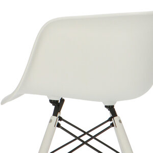 POP Chair DAW White Base White POPfurniture POP Chair DAW White Base White