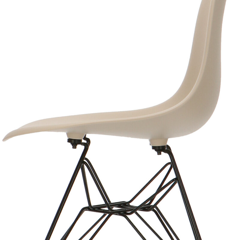 POPfurniture POP Stuhl DSR Schwarzes Untergestell Greige