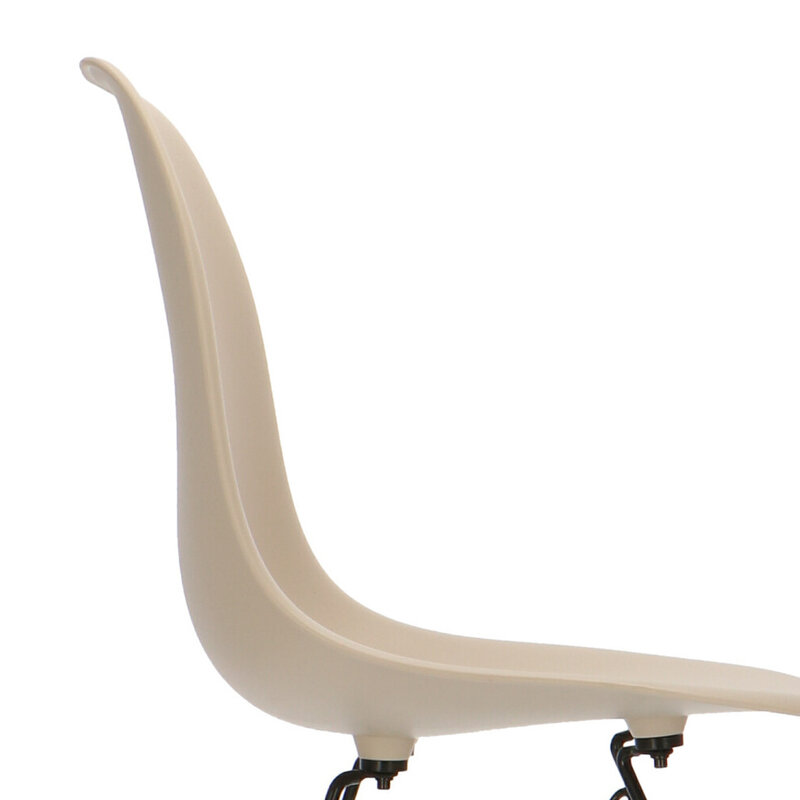 POPfurniture Chaise POP DSR Pieds Noirs Greige