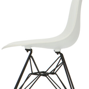 POPfurniture Chaise POP DSR Pieds Noirs Blanc