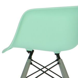 POP Stuhl DAW Graues Untergestell Minzgrün POPfurniture POP Stuhl DAW Graues Untergestell Minzgrün