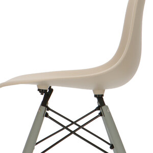 POPfurniture POP Stuhl DSW Graues Untergestell Greige