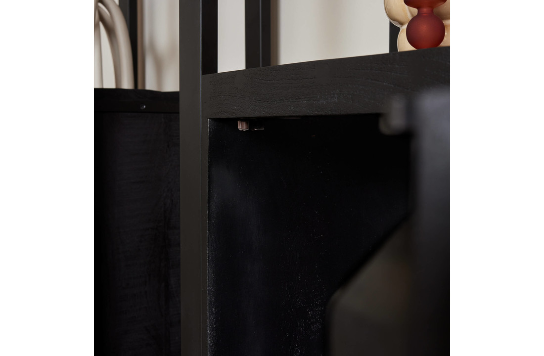 Zwarte boekenkast Britt black met deur | 200 x 55 cm