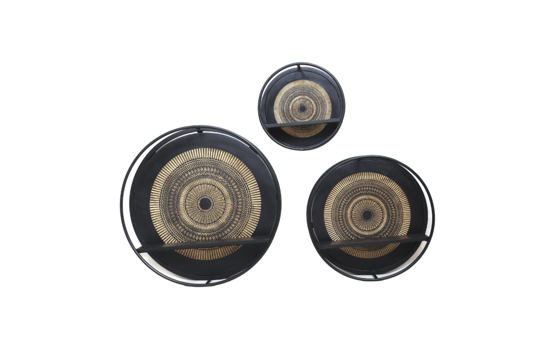 Wandrek Mae | Medium