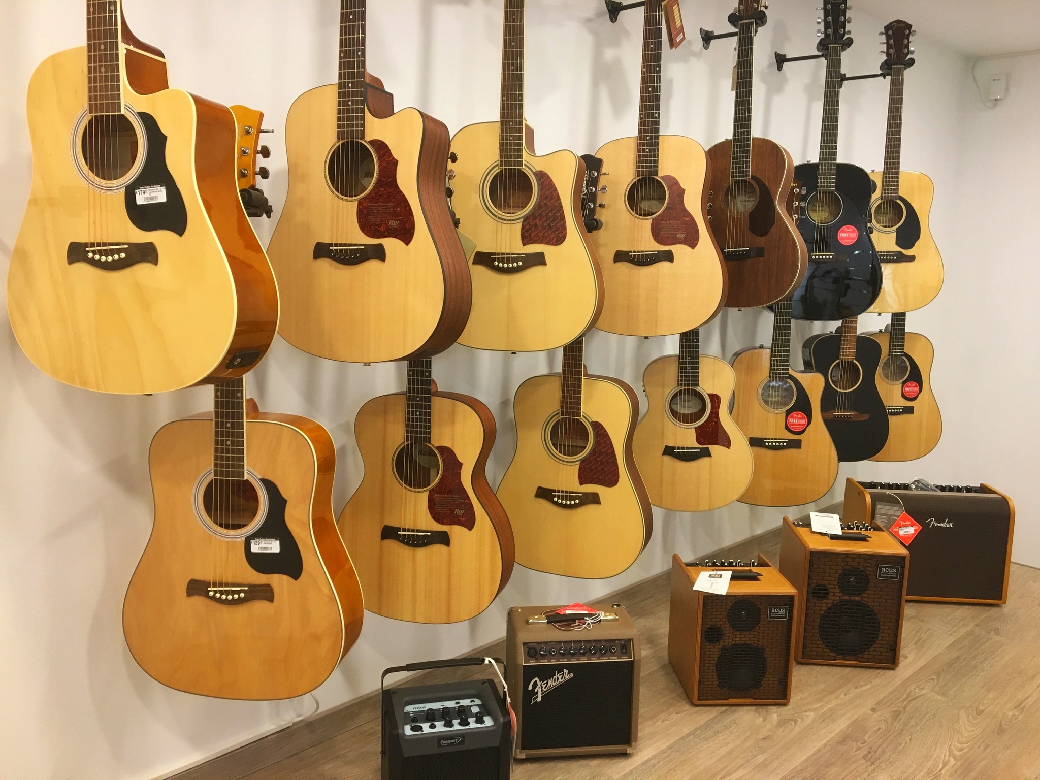 enthousiast Oxide evenwicht Onze winkel - Prinz Guitars Amsterdam