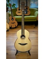 Sheeran by Lowden Sheeran by Lowden W04  Sitka Spruce / Figured Walnut