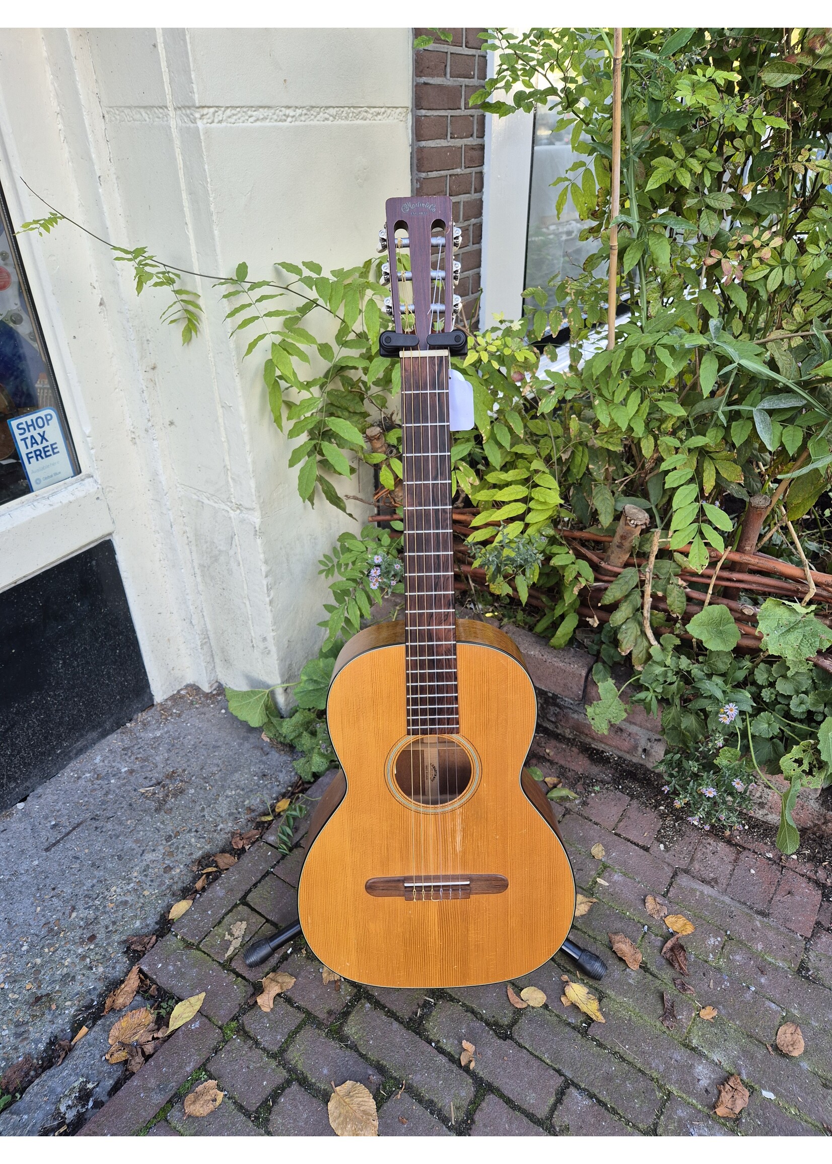 Martin Martin 00-16C 1966 met LR Baggs Anthem sl Classical