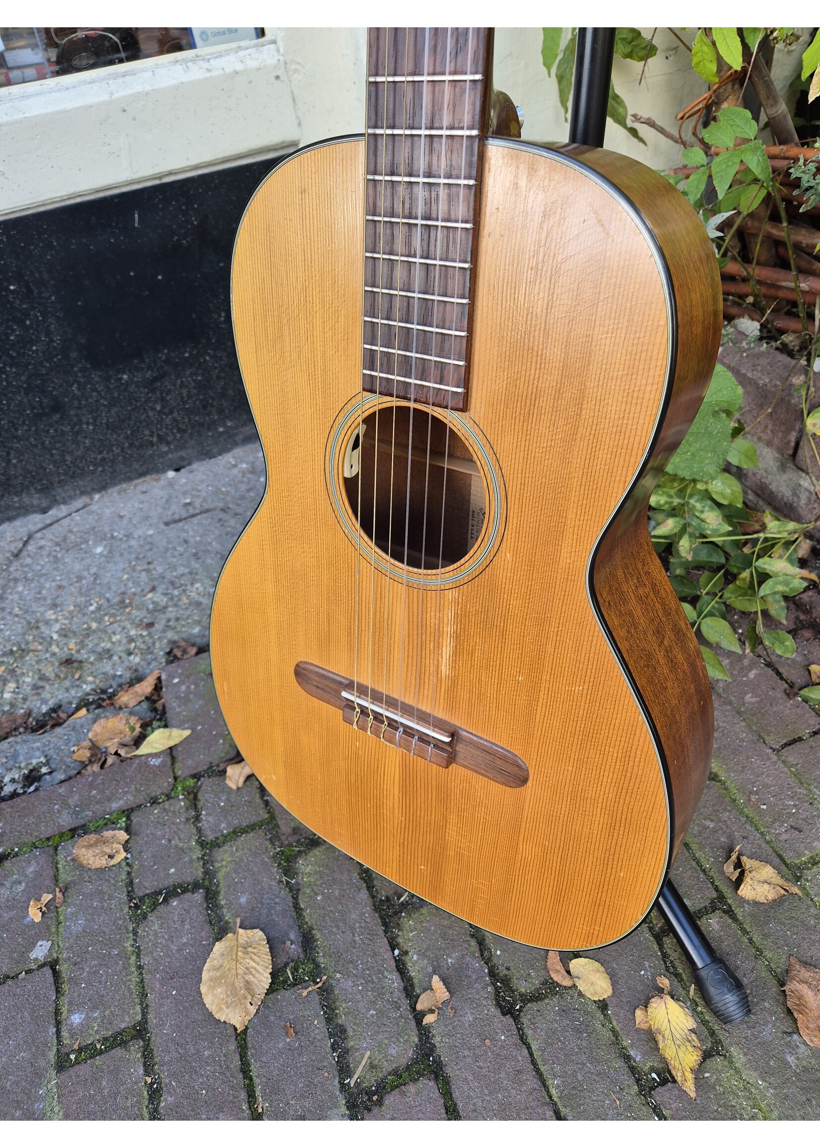 Martin Martin 00-16C 1966 met LR Baggs Anthem sl Classical