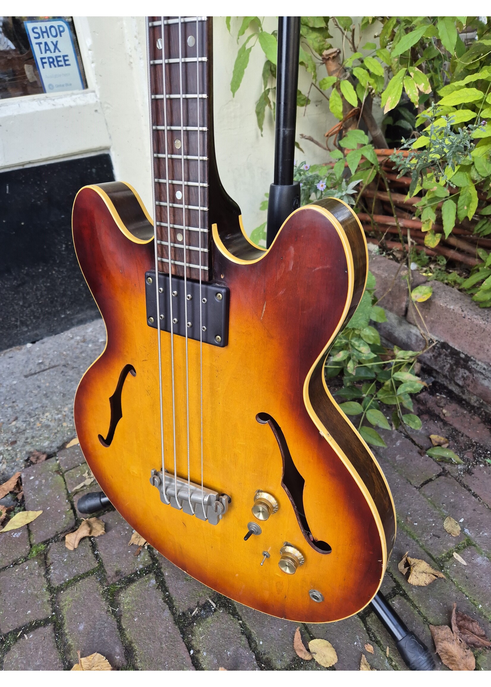 Gibson EB-2 bas 1964