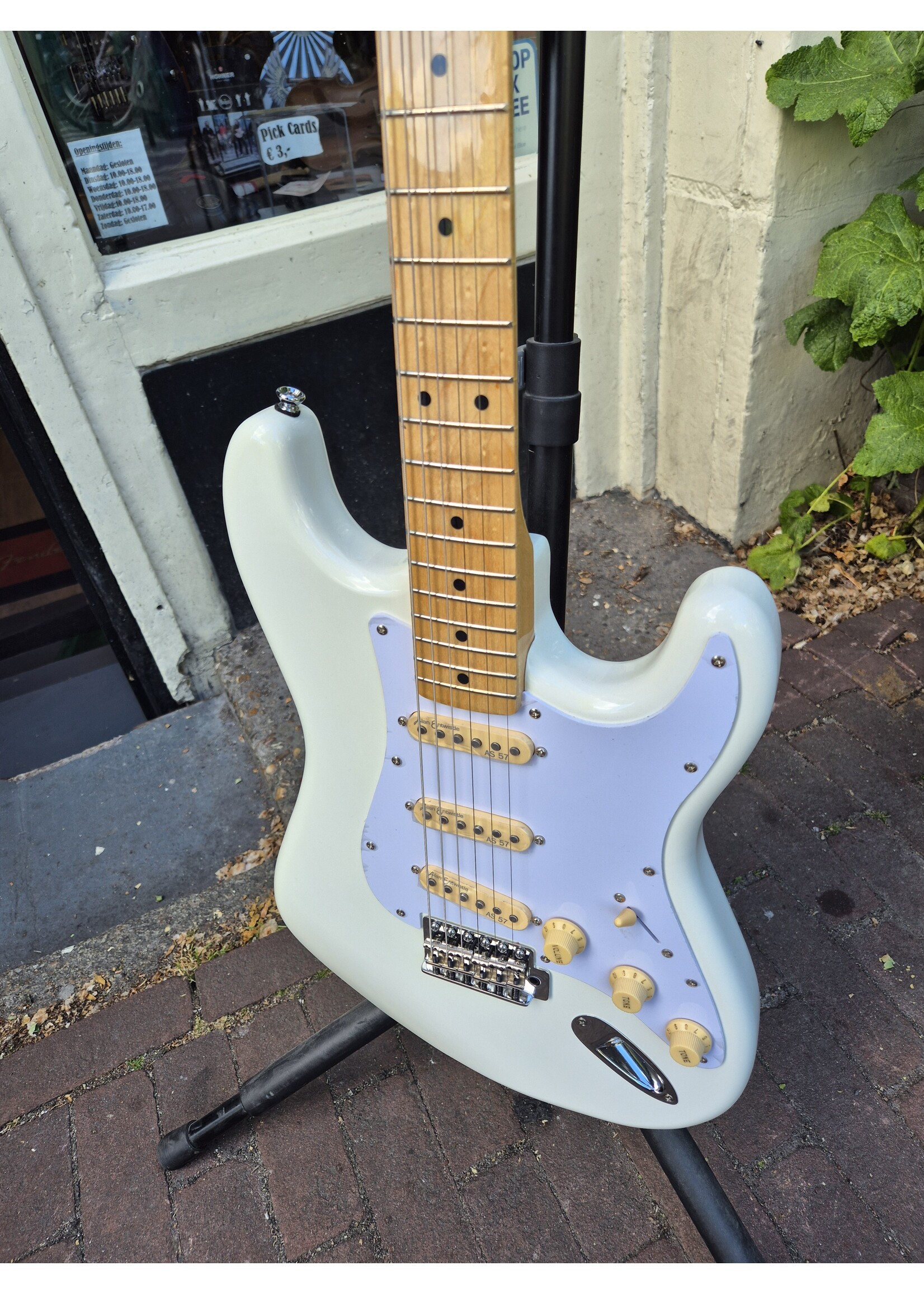 Vintage Vintage REVELATION RTS 57 - Arctic White