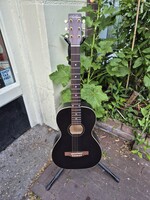 ART & LUTHERIE Art & Lutherie Roadhouse Faded Black E/A B stock