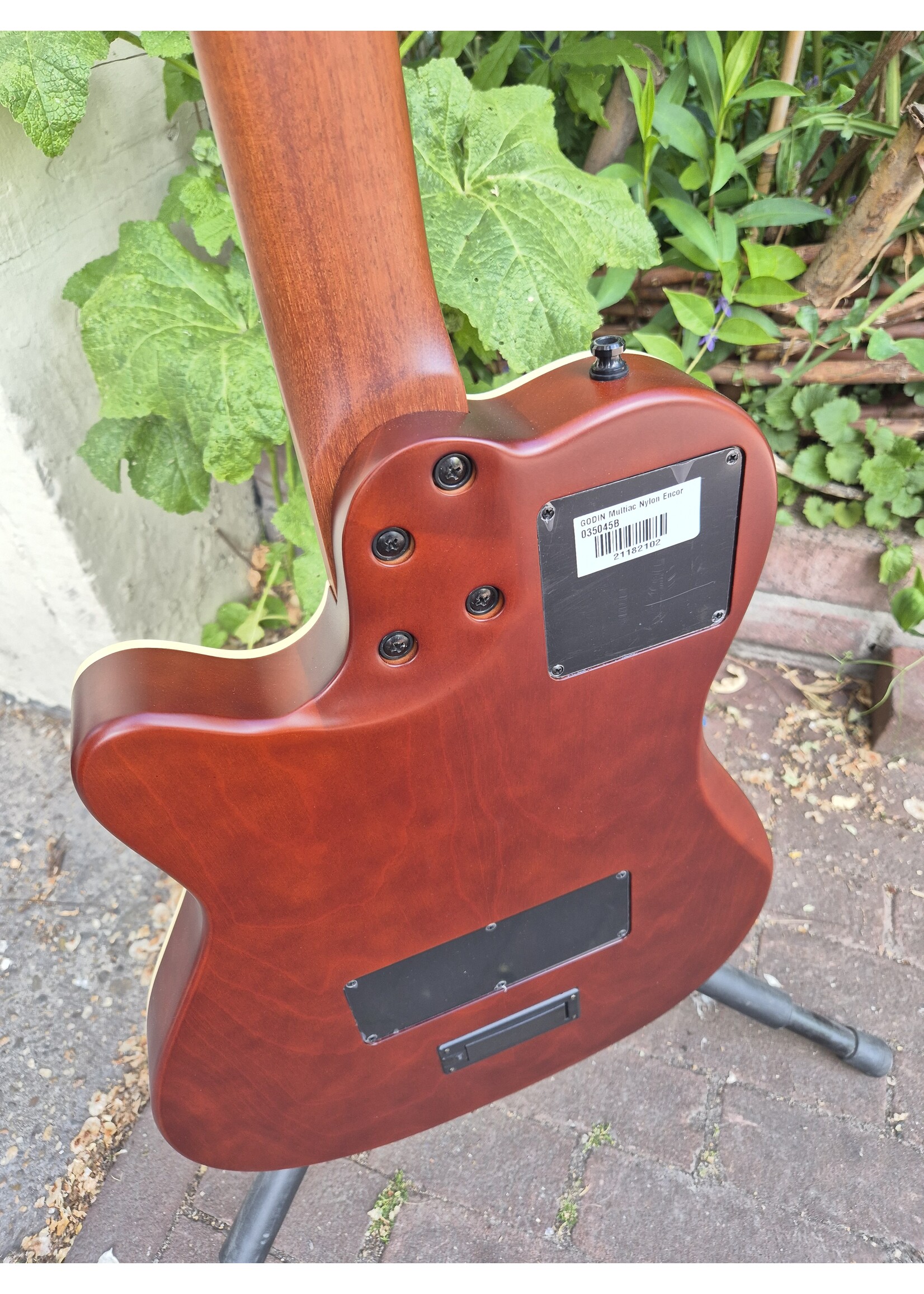 Godin Godin  MultiAc Nylon Encore Natural SG B stock zonder hoes