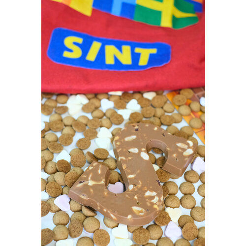 Teddy en Coco chocolade Luxe chocoladeletter melk met noten