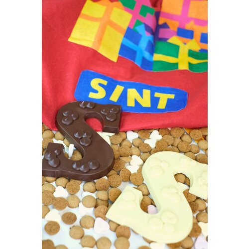 Teddy en Coco chocolade Luxe ambachtelijke chocoladeletter wit