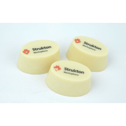 Teddy en Coco chocolade Ambachtelijke bonbons met logo 100 gram