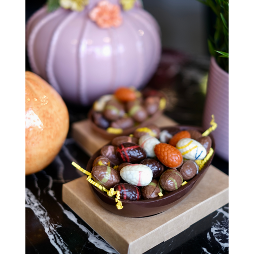 Teddy en Coco chocolade Paasschaal gevuld met paaschocolade