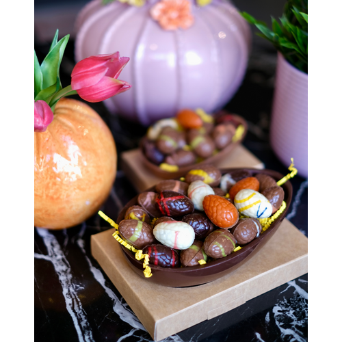 Teddy en Coco chocolade Paasschaal gevuld met paaschocolade