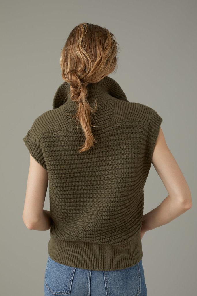 Closed Sleeveless Sweater